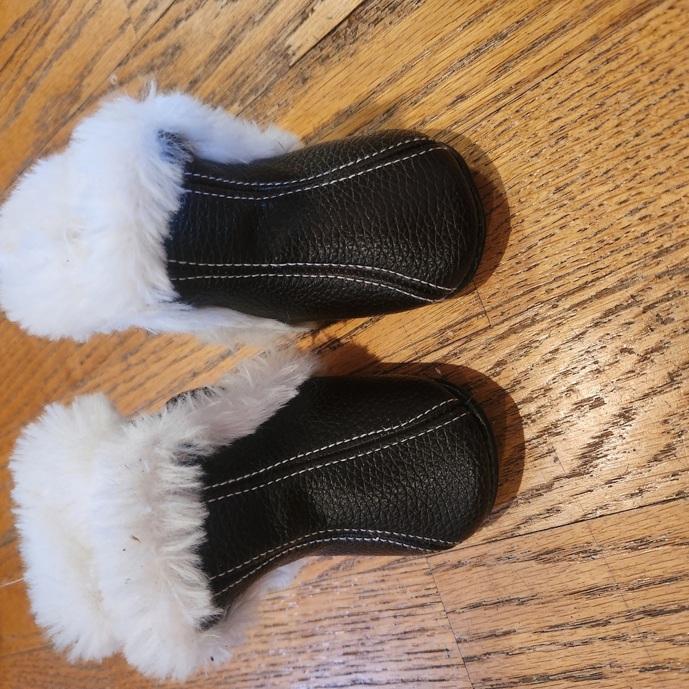 Cozy Black and White Kids Booties
